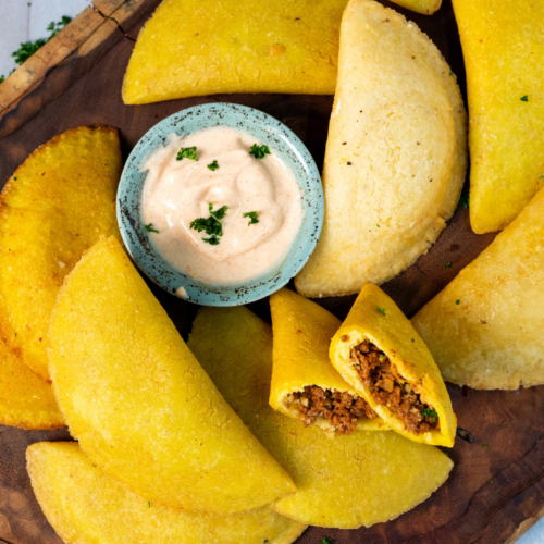 Bandeja Empanada Maíz mini rellena CARNE x 12 - Congeladas