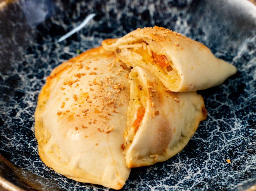 Empanada artesanal Caprese